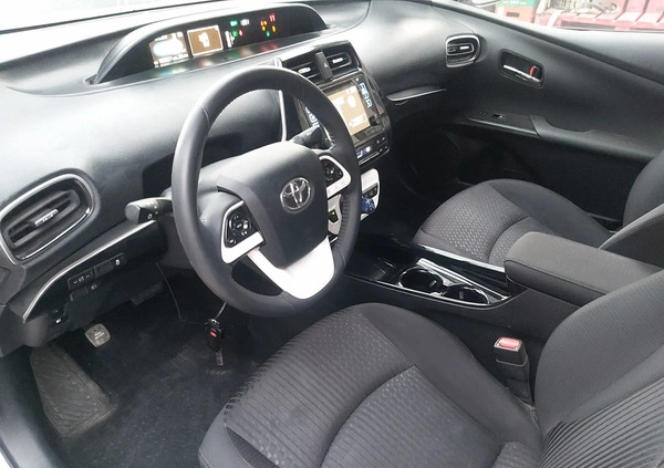 Toyota Prius cena 69900 przebieg: 32803, rok produkcji 2018 z Pyskowice małe 137